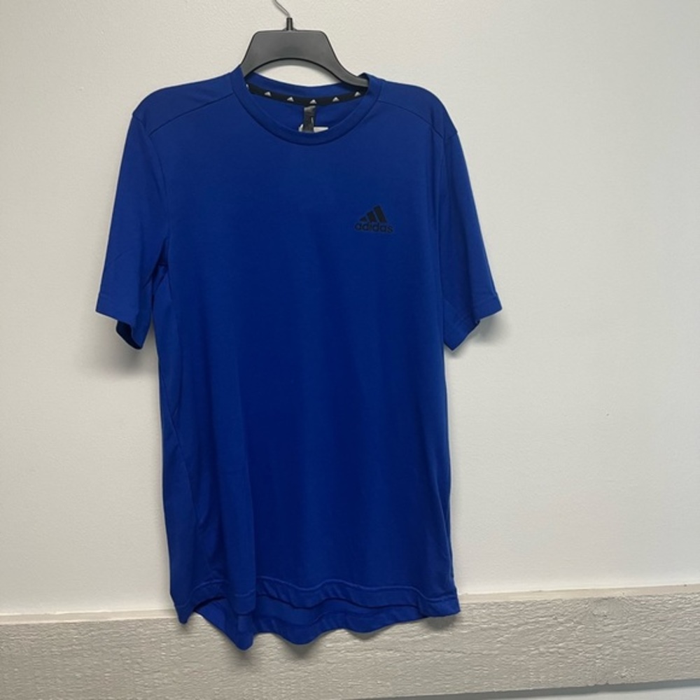 Men’s NWT Adidas M Short Sleeve Top